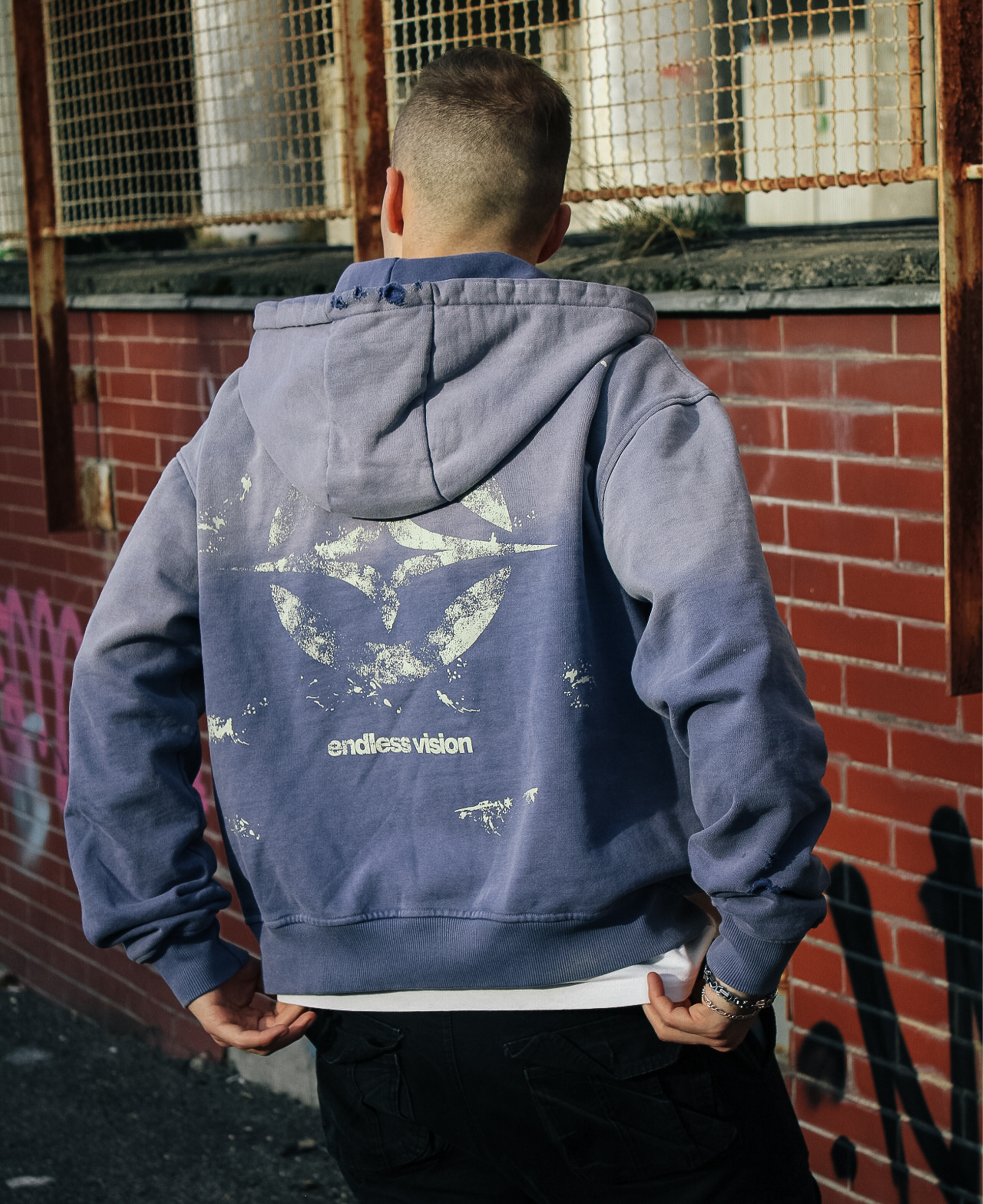 ENDLESS VISION HALF-ZIP HOODIE - ASH BLUE